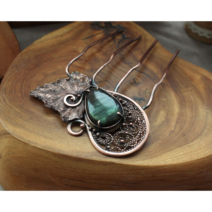 Filigree haircomb with copper ivy leaf and green labradorite