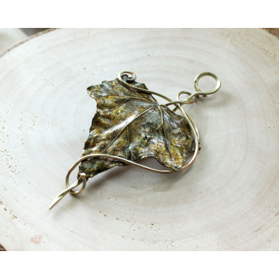 Ivy brooch
