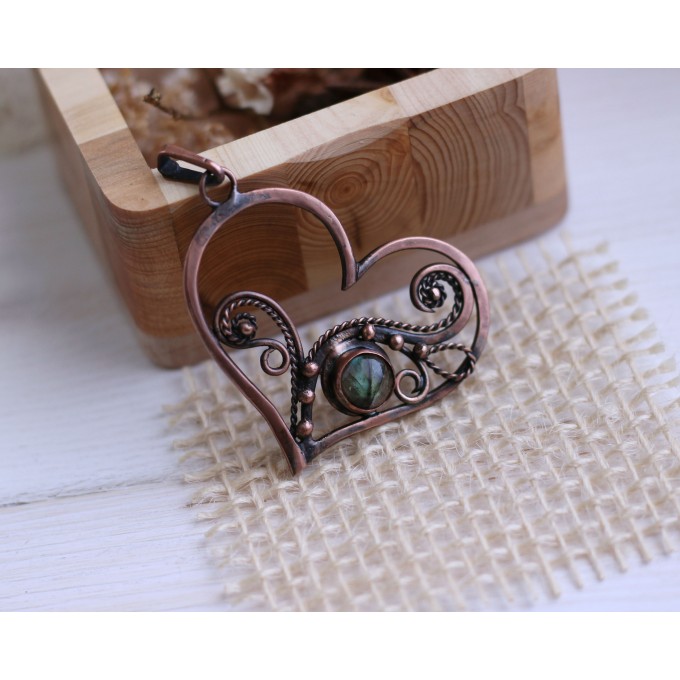 Heart necklace with labradorite