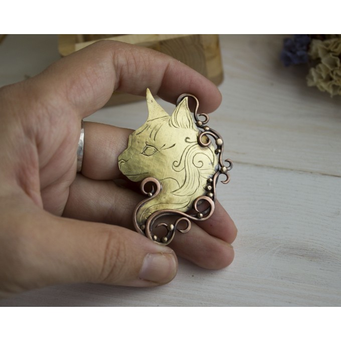 Cat necklace-brooch