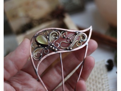 Amber haircomb 