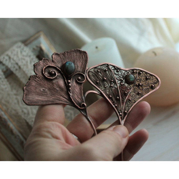 Ginkgo hair comb with labradorite