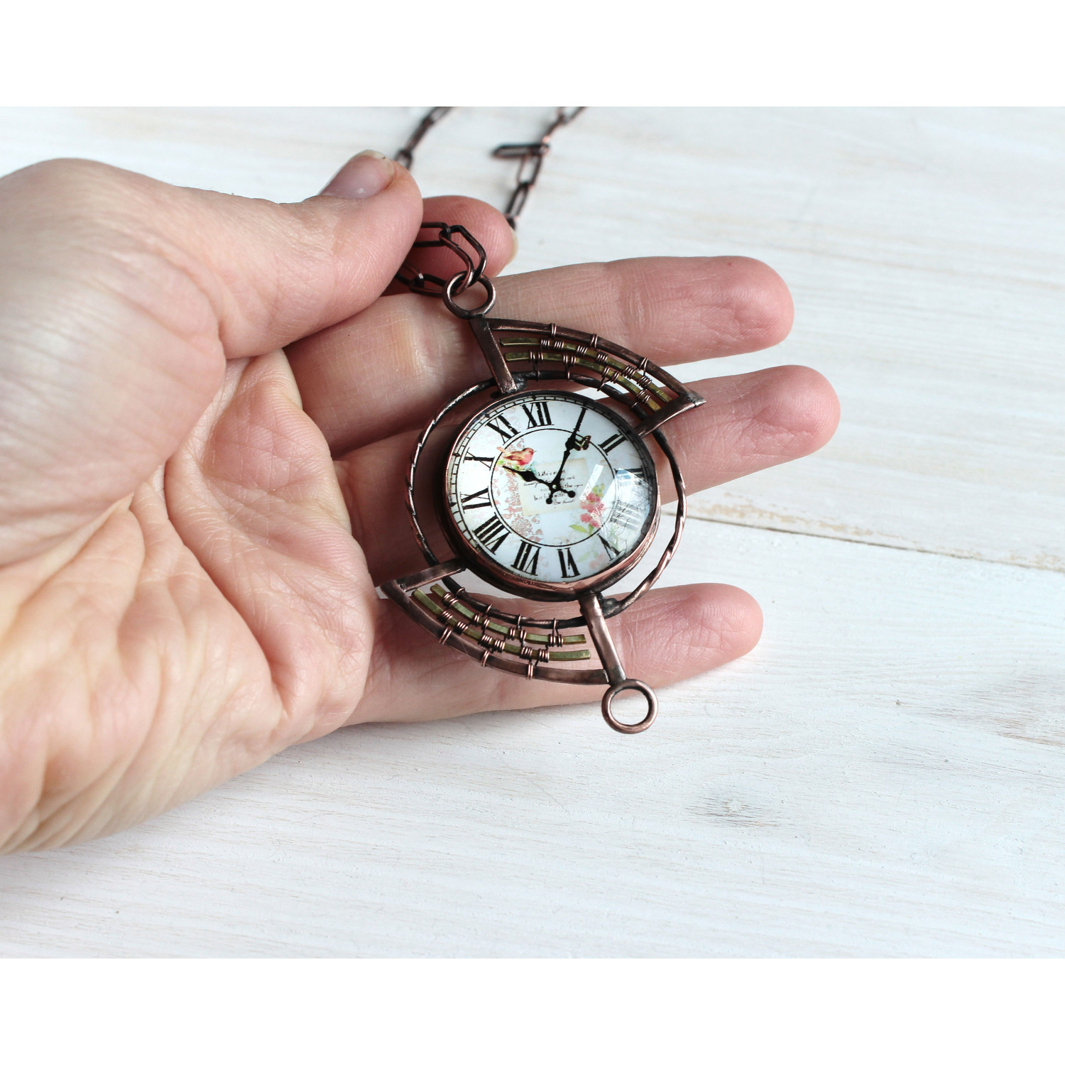 Broche vintage en fore d'abeille Crystaux CZ - Épinglette à suspendre