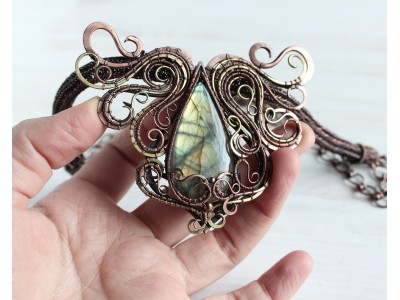 Copper wire wrap labradorite necklace