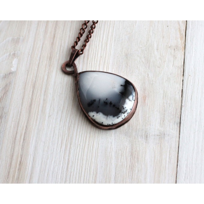 Filigree dendrite agate necklace