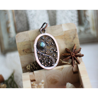 Filigree labradorite necklace