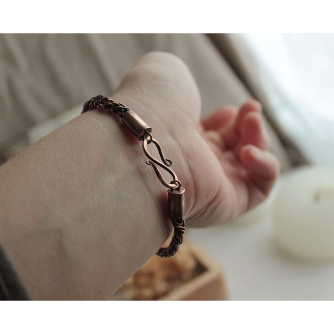 Twisted chain bracelet